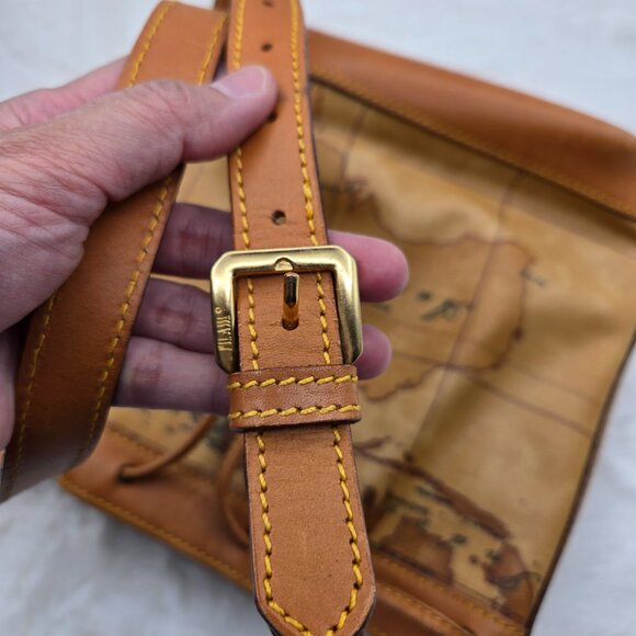 Geo Classic map print bucket bag - Picture 8 of 13